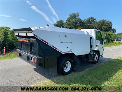 2004 GMC W4500 COE Sweeper Truck   - Photo 4 - North Chesterfield, VA 23237