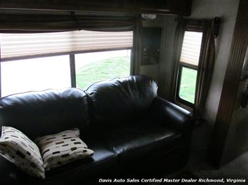 2014 Wildwood Heritage Glen Lite Forest River Camper   - Photo 9 - North Chesterfield, VA 23237