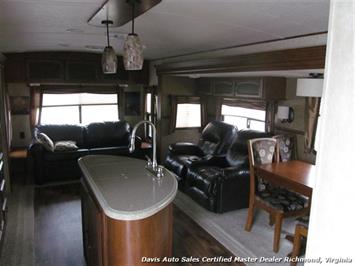 2014 Wildwood Heritage Glen Lite Forest River Camper   - Photo 3 - North Chesterfield, VA 23237