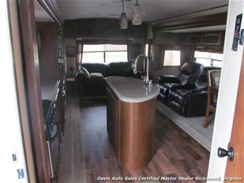 2014 Wildwood Heritage Glen Lite Forest River Camper   - Photo 26 - North Chesterfield, VA 23237