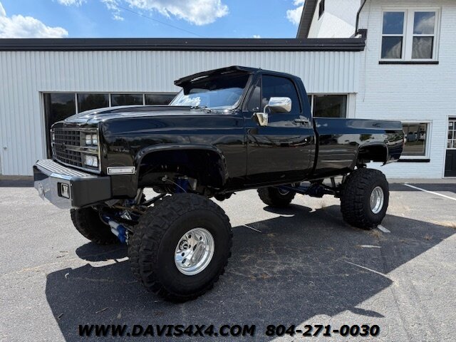 1985 Chevrolet K-10 4x4 Lifted Squarebody Show Truck  
