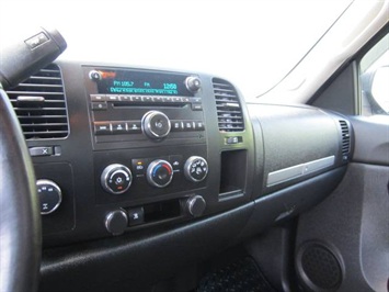 2009 Chevrolet Silverado 1500 LT (SOLD)   - Photo 4 - North Chesterfield, VA 23237