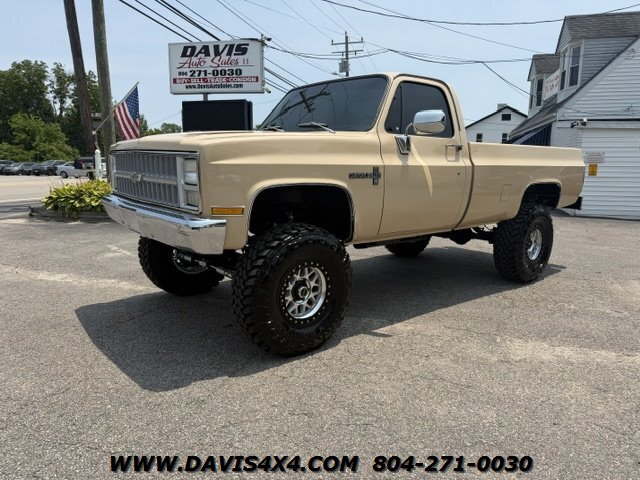 1982 Chevrolet C/K 10 Series Squarebody   - Photo 1 - North Chesterfield, VA 23237