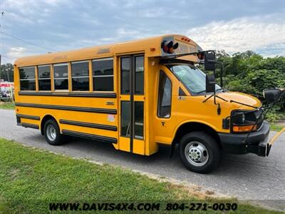 2010 Chevrolet Express 4500 4 x 4 Shuttle/Passenger Bus   - Photo 7 - North Chesterfield, VA 23237