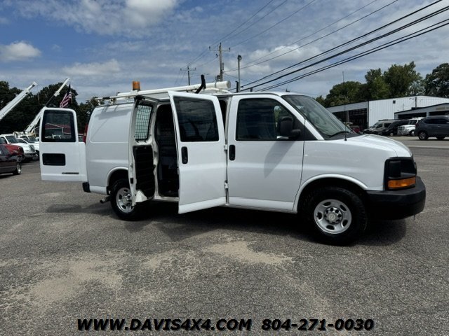 2011 Chevrolet Express 2500 Work/ Commercial Van   - Photo 1 - North Chesterfield, VA 23237