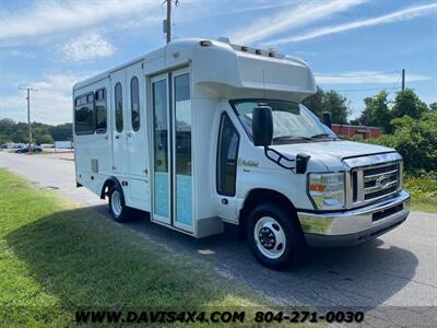 2015 Ford E-350 Superduty Econoline Passenger Carrying Bus   - Photo 3 - North Chesterfield, VA 23237