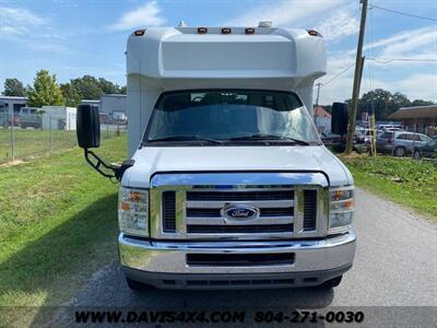 2015 Ford E-350 Superduty Econoline Passenger Carrying Bus   - Photo 2 - North Chesterfield, VA 23237