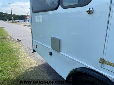 2015 Ford E-350 Superduty Econoline Passenger Carrying Bus   - Photo 21 - North Chesterfield, VA 23237