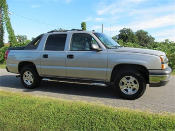 2004 Chevrolet Avalanche 1500 (SOLD)   - Photo 6 - North Chesterfield, VA 23237