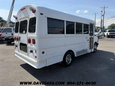 2004 CHEVROLET Express Thomas 14 Passenger Bus   - Photo 4 - North Chesterfield, VA 23237