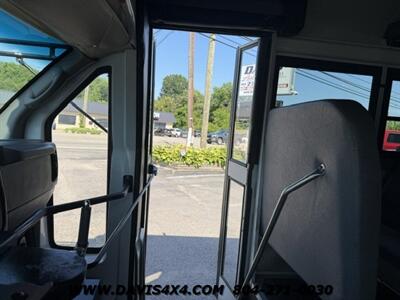 2004 CHEVROLET Express Thomas 14 Passenger Bus   - Photo 13 - North Chesterfield, VA 23237