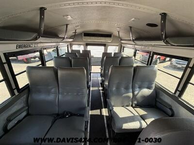 2004 CHEVROLET Express Thomas 14 Passenger Bus   - Photo 16 - North Chesterfield, VA 23237