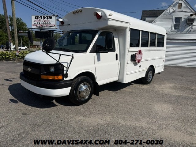 2004 CHEVROLET Express Thomas 14 Passenger Bus   - Photo 1 - North Chesterfield, VA 23237