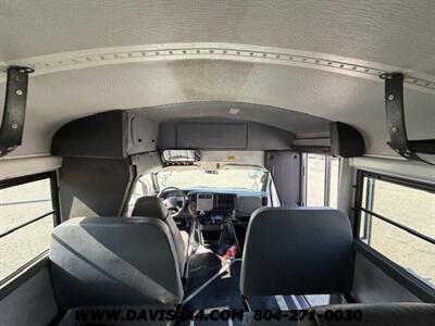 2004 CHEVROLET Express Thomas 14 Passenger Bus   - Photo 19 - North Chesterfield, VA 23237