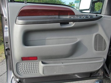 2005 Ford F-250 Super Duty Lariat (SOLD)   - Photo 15 - North Chesterfield, VA 23237