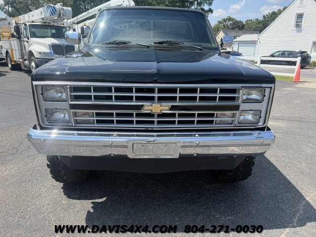 1987 Chevrolet V-20 Series Lifted Squarebody 4x4 - Photo 8 - North Chesterfield, VA 23237
