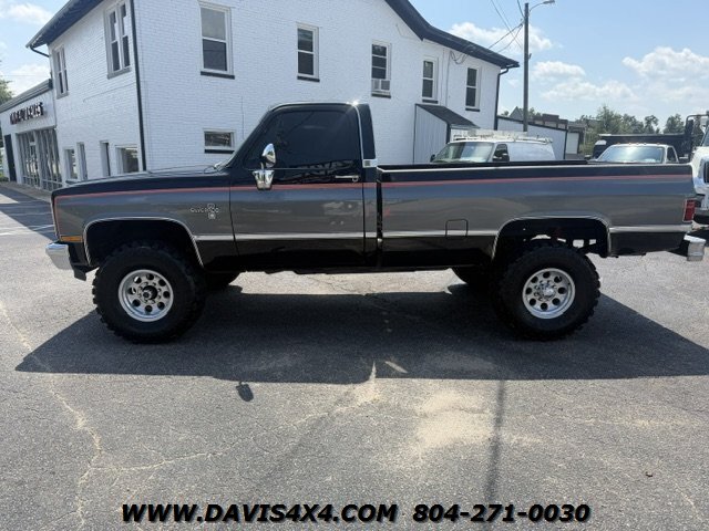 1987 Chevrolet V-20 Series Lifted Squarebody 4x4 - Photo 2 - North Chesterfield, VA 23237