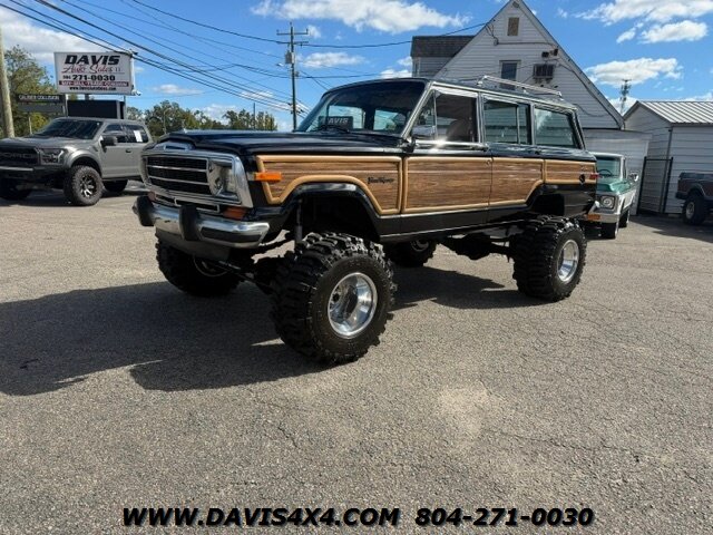 1987 Jeep Grand Wagoneer Lifted 4X4 - Photo 2 - North Chesterfield, VA 23237