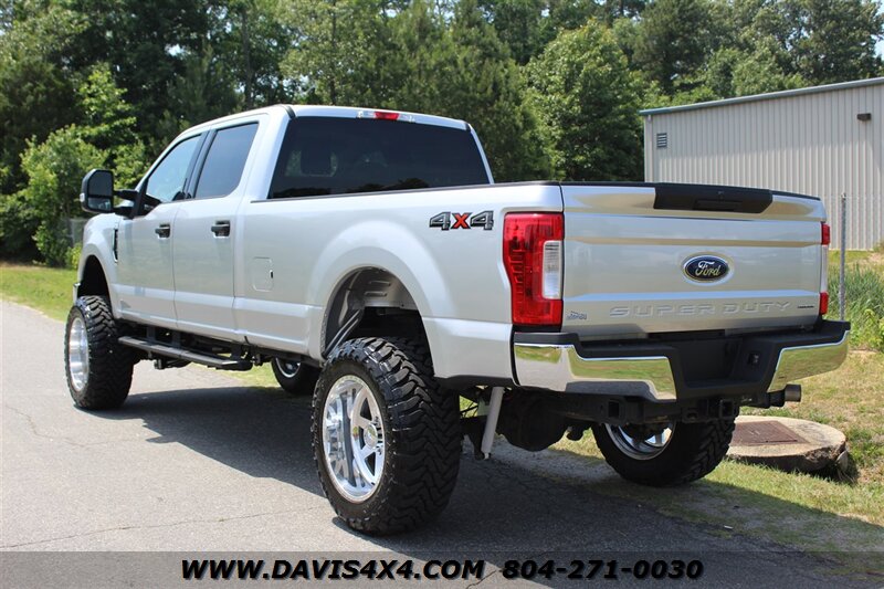 2019 Ford F-250 Super Duty XLT Lifted 4X4 Crew Cab Long Bed