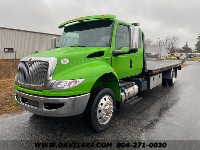 2022 International Mv Extended Cab Loaded Rollback/Flatbed Tow Truck