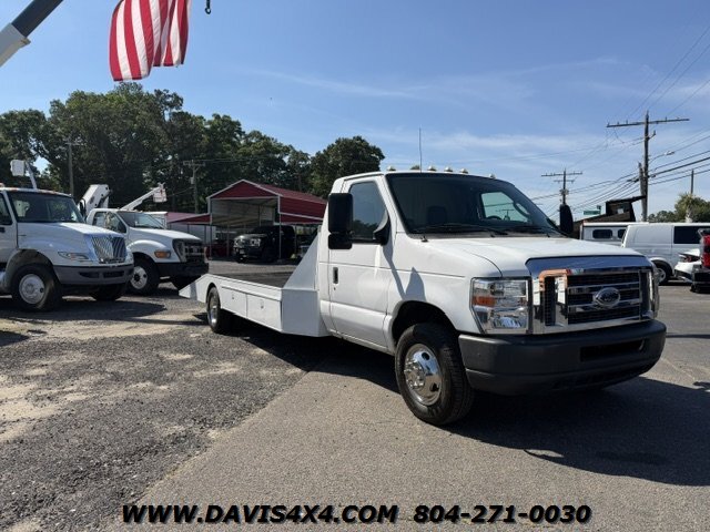2011 FORD E-450 Cutaway Hauler/ Ramp Truck   - Photo 1 - North Chesterfield, VA 23237