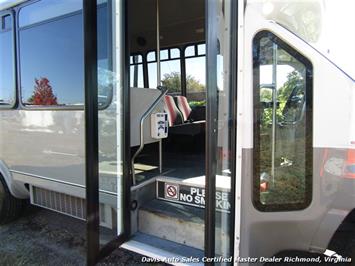 2012 Ford E-450 Super Duty AeroTech DRW Shuttle Bus Transport 15 Passenger   - Photo 8 - North Chesterfield, VA 23237