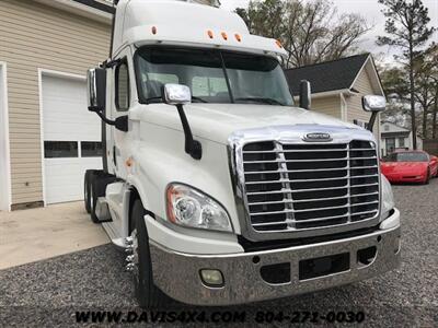 2015 Freightliner Cascadia Cab Tandem Axle Tractor With A DD 15 Diesel Engine   - Photo 19 - North Chesterfield, VA 23237