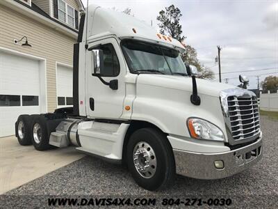 2015 Freightliner Cascadia Cab Tandem Axle Tractor With A DD 15 Diesel Engine   - Photo 15 - North Chesterfield, VA 23237