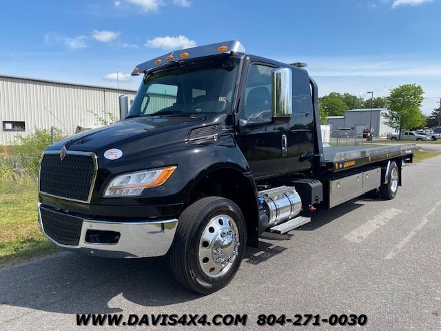 2023 International MV607 Extended Cab Rollback Tow Truck - Photo 1 - North Chesterfield, VA 23237