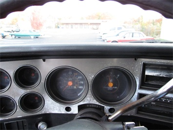 1985 Chevrolet Suburban K10 (SOLD)   - Photo 9 - North Chesterfield, VA 23237