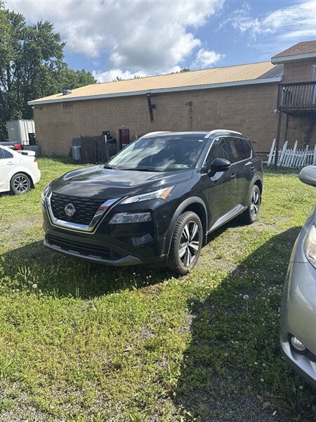 2023 Nissan Rogue SL - Photo 1 - Wyoming, PA 18644