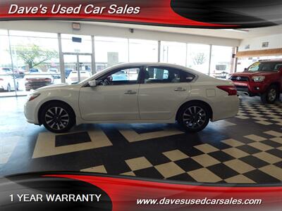 2017 Nissan Altima 2.5 SV   - Photo 8 - Wyoming, PA 18644