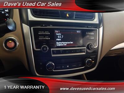 2017 Nissan Altima 2.5 SV   - Photo 10 - Wyoming, PA 18644
