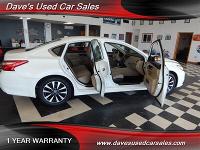 2017 Nissan Altima 2.5 SV   - Photo 25 - Wyoming, PA 18644