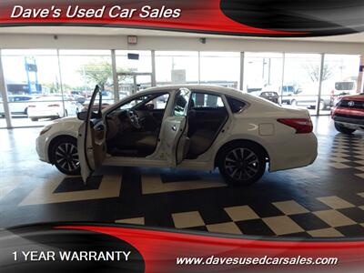 2017 Nissan Altima 2.5 SV   - Photo 21 - Wyoming, PA 18644