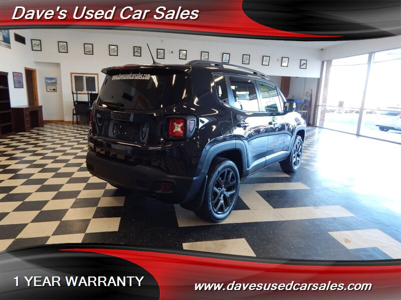 2016 Jeep Renegade Latitude North Edition photo 2