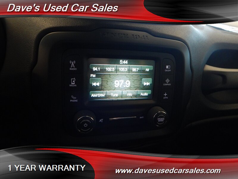 2016 Jeep Renegade Latitude North Edition photo 8