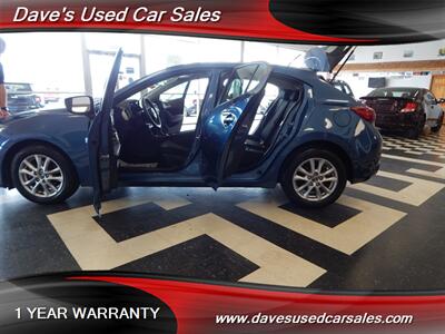 2017 Mazda Mazda3 Sport   - Photo 21 - Wyoming, PA 18644
