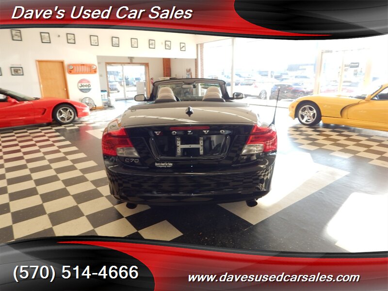 2011 Volvo C70 T5 photo 3