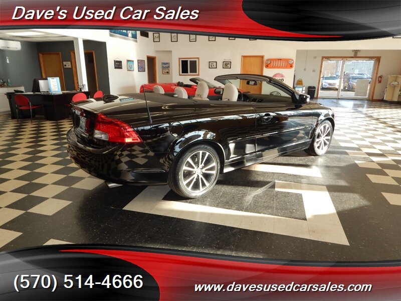 2011 Volvo C70 T5 photo 2
