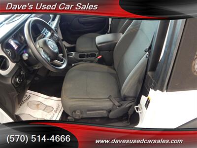2024 Jeep Wrangler Sport   - Photo 22 - Wyoming, PA 18644