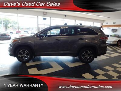2016 Toyota Highlander XLE   - Photo 8 - Wyoming, PA 18644