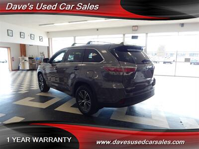2016 Toyota Highlander XLE   - Photo 7 - Wyoming, PA 18644