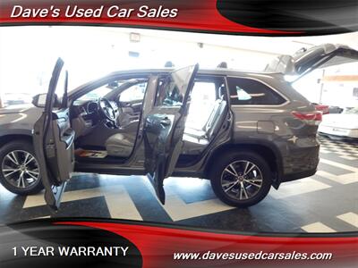 2016 Toyota Highlander XLE   - Photo 29 - Wyoming, PA 18644