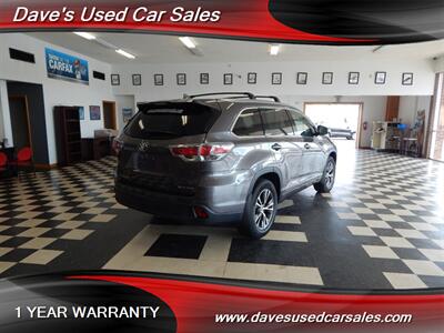 2016 Toyota Highlander XLE   - Photo 5 - Wyoming, PA 18644