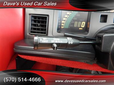 1989 Chevrolet Corvette   - Photo 15 - Wyoming, PA 18644