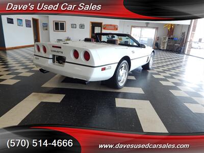 1989 Chevrolet Corvette   - Photo 5 - Wyoming, PA 18644