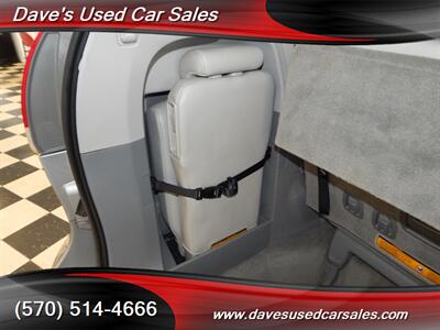 2014 Toyota Sienna XLE 8-Passenger   - Photo 37 - Wyoming, PA 18644
