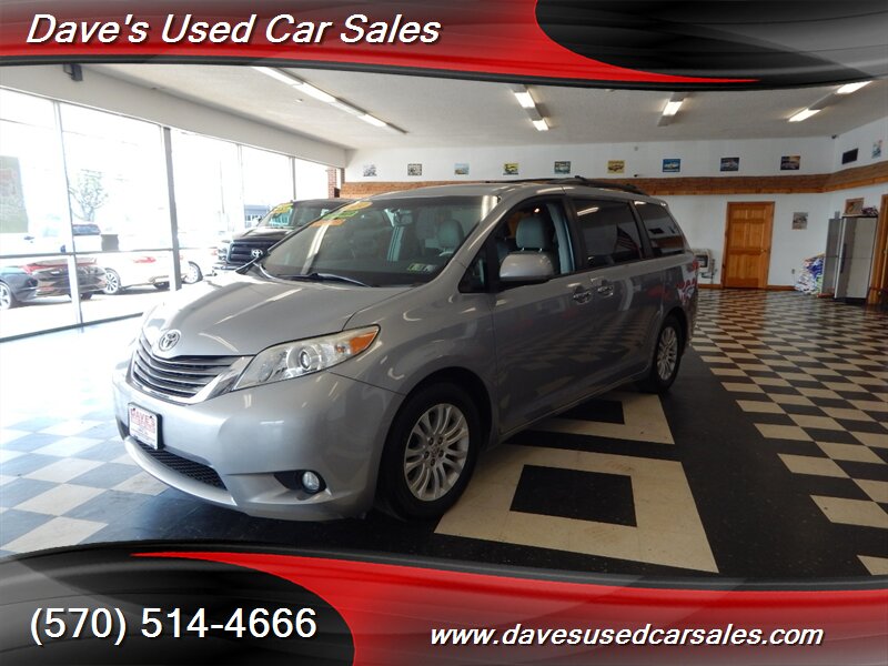 2014 Toyota Sienna XLE 8-Passenger  