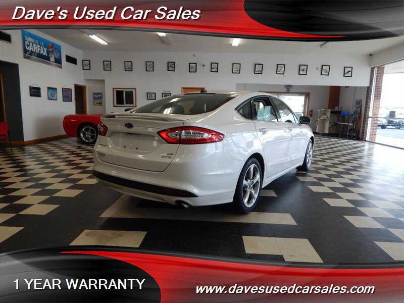 2014 Ford Fusion SE photo 4